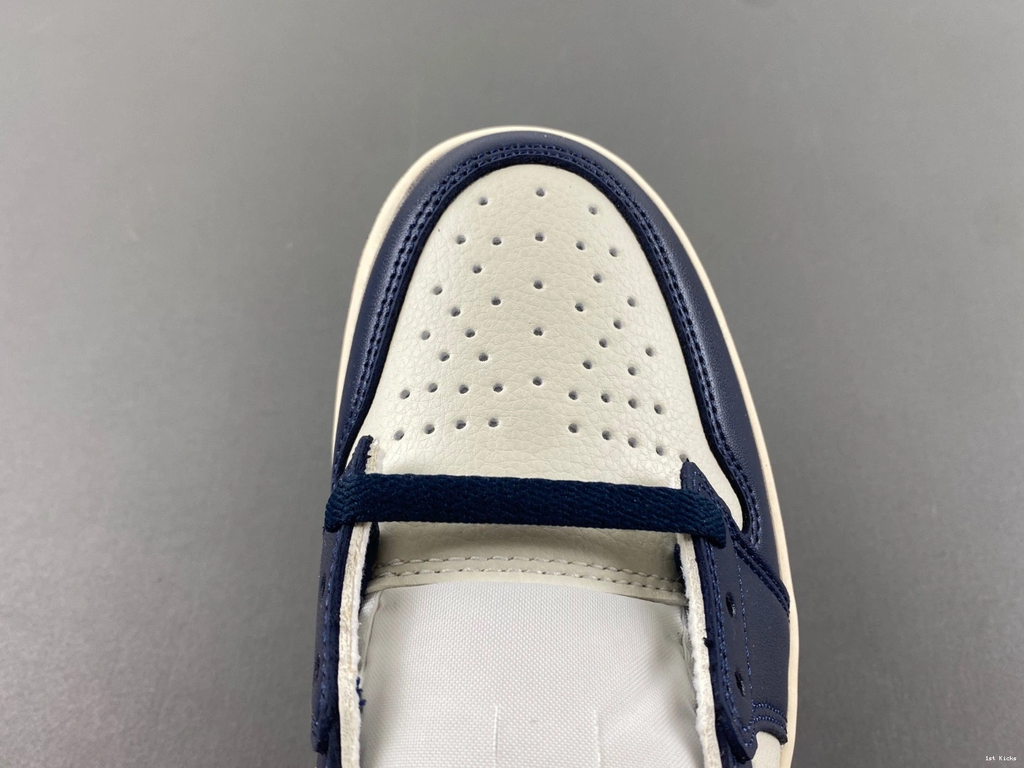 AIR LOW OG  “OBSIDIAN” CZ0790-400 1 JORDAN 0111